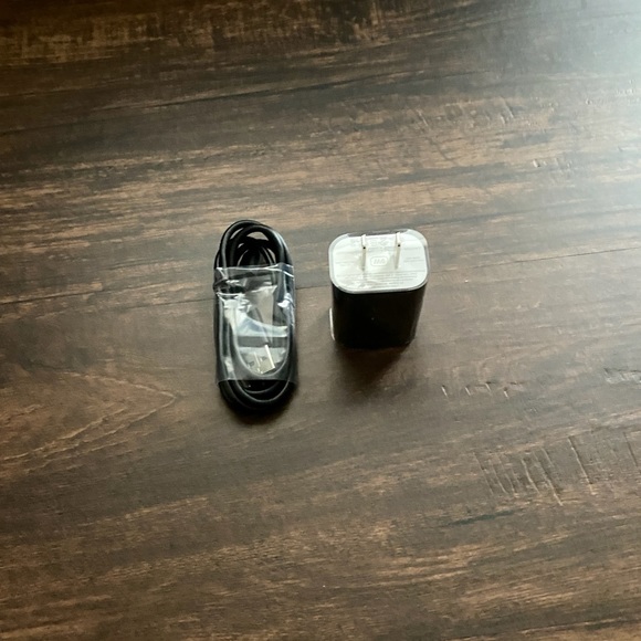 Amazon Fire HD 10 (9th generation) Tablet - 64 GB - 1080p - Black - Picture 5 of 10